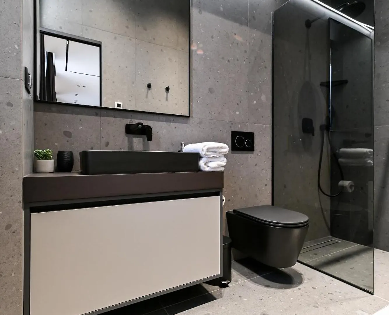 Three Pearls Deluxe Rooms & Studios 0*, Zadar Croatia