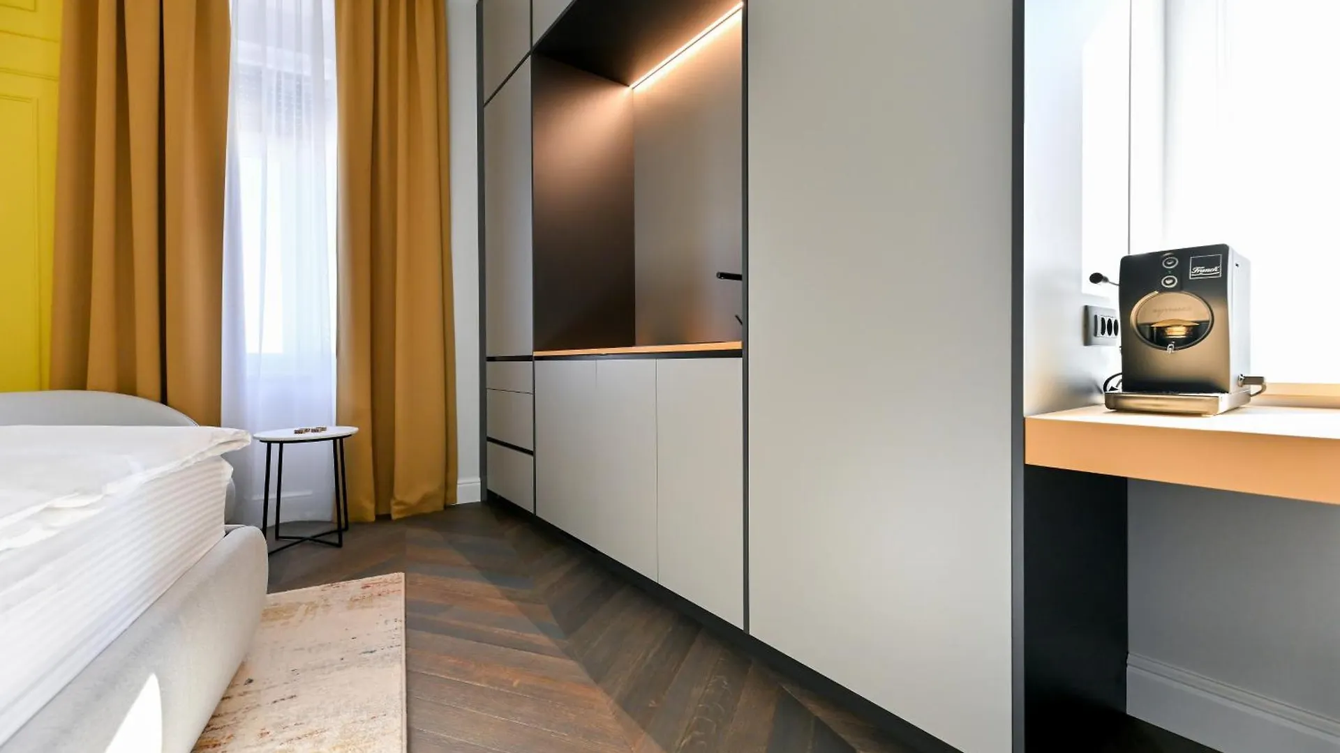 Three Pearls Deluxe Rooms & Studios Apartman Zadar
