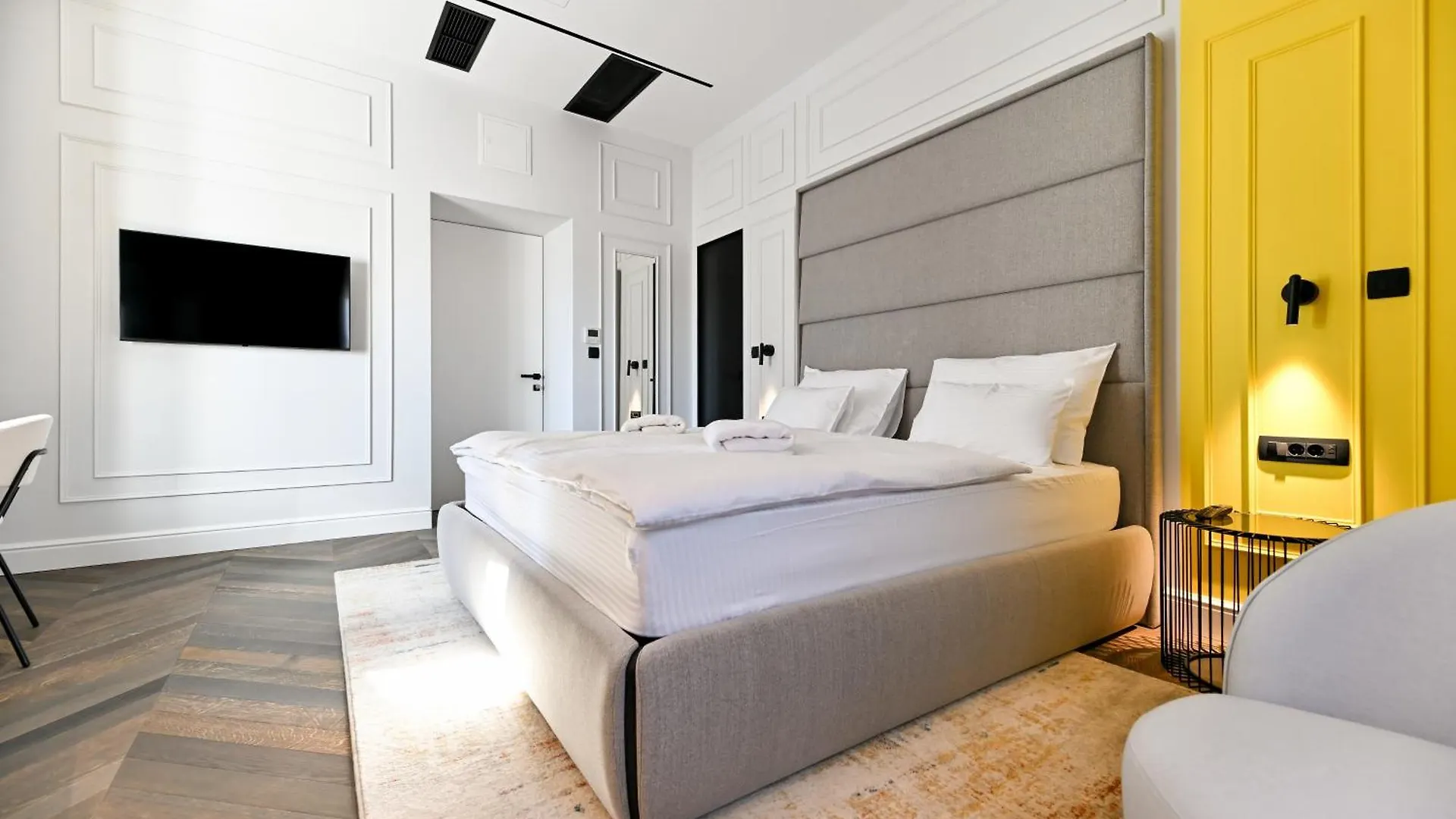 Three Pearls Deluxe Rooms & Studios 0*, Zadar Croatia