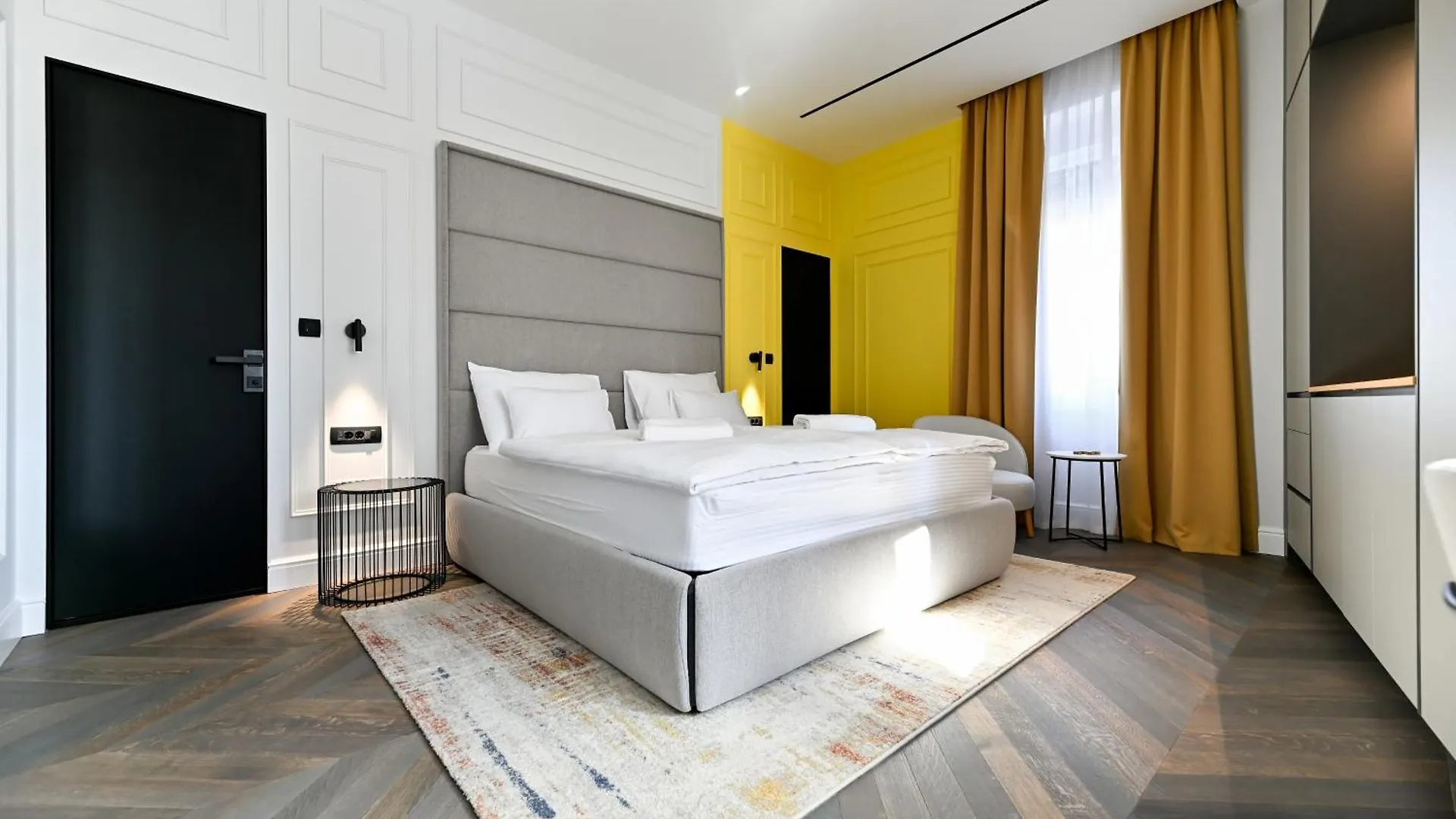 Three Pearls Deluxe Rooms & Studios 0*, Zadar
