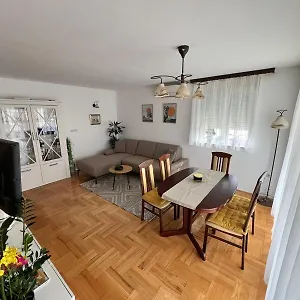 Nelly- Self Check-in Apartamento